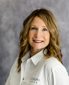 Tracy Bosscher Headshot